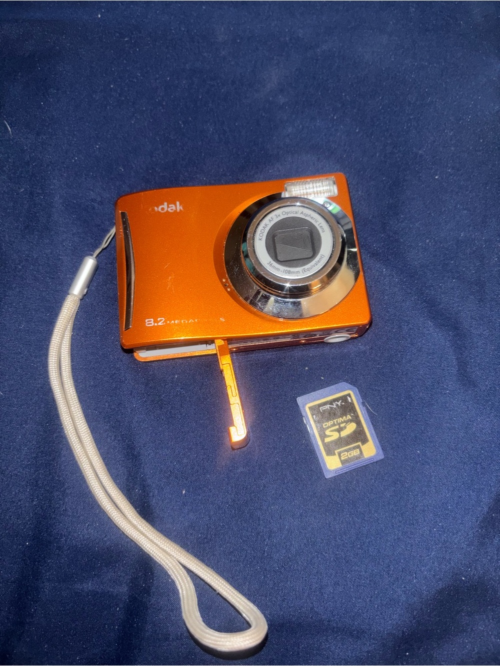 Kodak Easyshare C140 Copper Orange 8.2 Megapixels Digital Camera